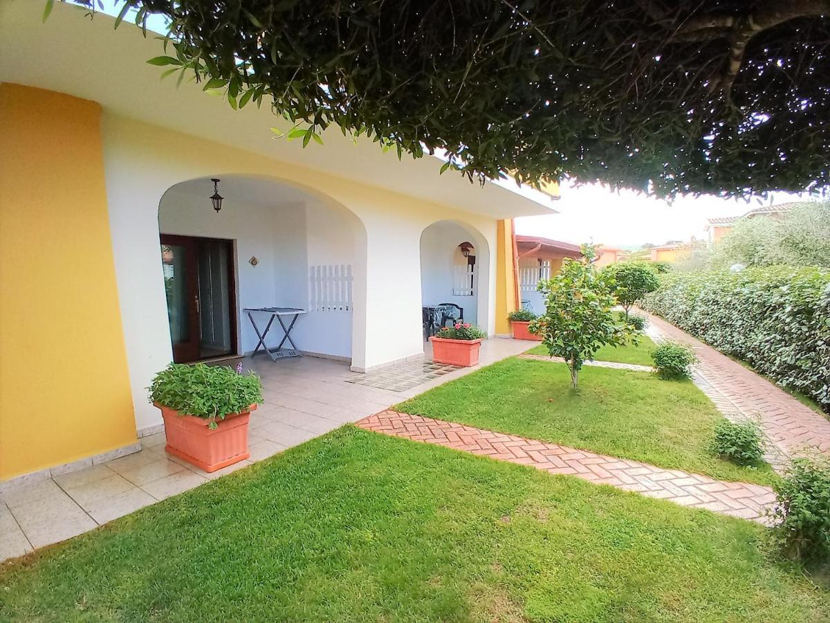 Case Vacanze San Silvestro Будони Экстерьер фото